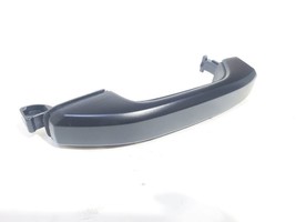 Left Exterior Door Handle PN 13583889 New OEM 2014 2019 Chevrolet Tahoe - $32.30