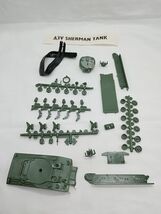 *INCOMPLETE* Zvezda A3 Sherman Tank Plastic Model Bits And Pieces - €7,18 EUR
