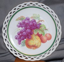 Very Nice Decorated Fruit Motif Round Bavarian Porcelain Laced Edge Fruit Plate - $24.74