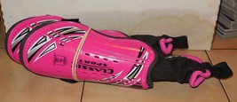 Classic Sports Girls Youth Soccer Shin Guards Size Medium Pink 4&#39;7&quot;-5&#39;3&quot; - $9.60
