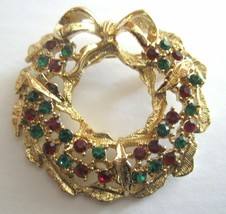 Christmas Wreath Brooch Pin Red and Green Rhinestones Gold Tone Setting 1960s - £14.33 GBP