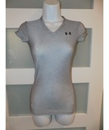 Under Armour Heat Gear Fitted Short Sleeve Gray Shirt Size XS Women&#39;s - $23.71 CAD