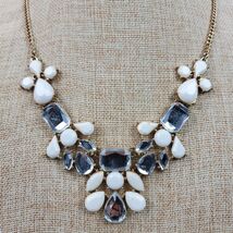 Vintage Mid Century Style White Clear Beaded Necklace 21 Inch - $223.79 MXN