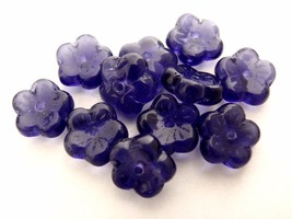 25 8 x 3 mm Flat Flower Beads: Tanzanite - $33.50 MXN