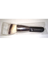 New NIP IT Cosmetics Heavenly Luxe 29 Brush Solid Serun Foundation Soft - $49.50