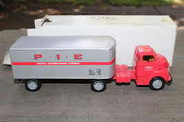 Ertl B228UO 1:43 Scale 1950 Red Chevy Semi Truck &amp; PIE Trailer MINT LB - $54.44