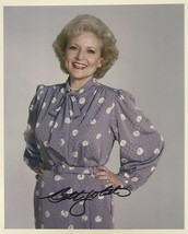 Betty White (d. 2021) Signed Autographed Glossy 8x10 Photo - £78.62 GBP