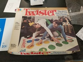 1966 Twister Family Game Milton Bradley USA! Vintage - $17.63
