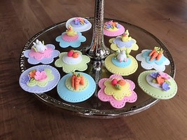 Easter bunny cupcake toppers. Fondant cupcake or cake topper. - $40.00