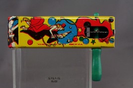 Vintage US Metal Tin Litho Toy Noisemaker Spinner Party Scene Green Wood Handle - £8.86 GBP