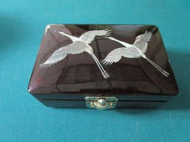 Chinese Mother Of Pearl Wood Lacquer Jewelry Box Red Velvet Inside Original - £59.13 GBP