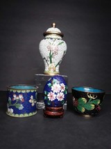 Group of Small Chinese cloisonné objects - £106.50 GBP