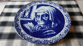 VINTAGE BLUE DELFT BOCH BELGIUM LA LOUVIERE PLATE OLD LADY 11.25&quot; - £30.20 GBP