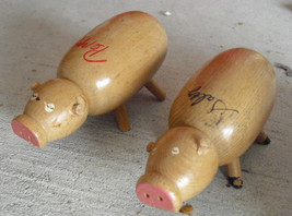 Vintage Chase Japan Wood Pig Salt and Pepper Shakers LOOK - £14.36 GBP
