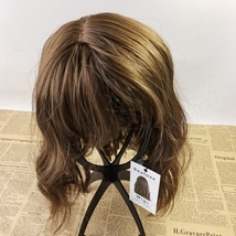 Realuxe Wigs,High - Quality Fiber Material and Flattering Wavy Style image 4