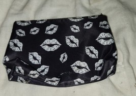 MaCher Black &amp; White Kiss Lips Makeup Bag 8x5 Travel Tote Smooches - £7.83 GBP