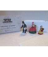 Dept 56 58322 The Spirit of Giving 3 Piece Figurine Heritage Village  LN... - $174.32 MXN