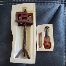 Vtg Assumed Bombay Mini Dollhouse Solid Wood Violin Bow Sheet Stand Handmade - £22.77 GBP