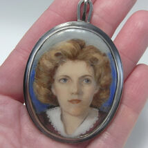 SIGNED ANTIQUE ENAMEL PORTRAIT PENDANT SILVER Antique Miniature portrait! - €1.437,36 EUR