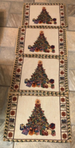 Christmas Tree Tapestry Set of 4 Placemats - £7.86 GBP