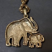 Elephant Necklace with Rhinestones, Mother and Baby, Gold Tone Vintage image 8