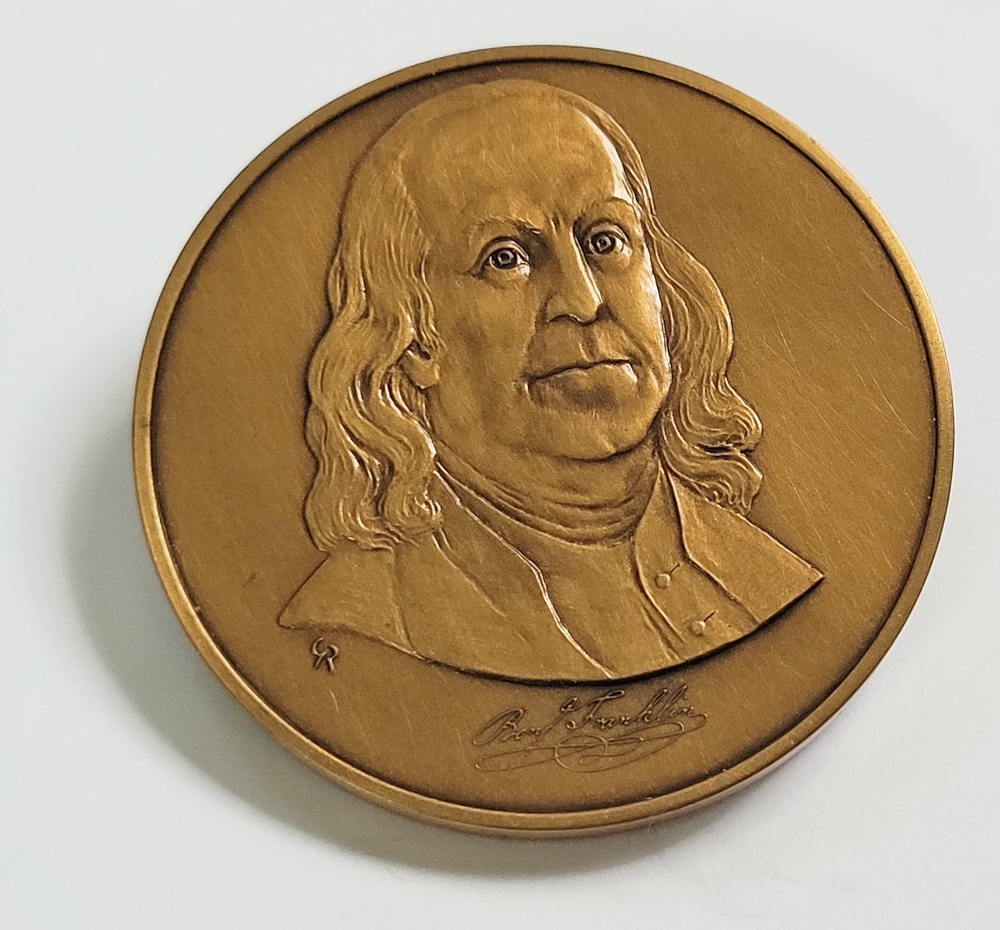 Benjamin Franklin Medal Franklin Mint Collector's Society 1980  1 5/8th"  - $9.95