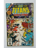 New Teen Titans #12 in FN+ Condition DC Comics Clash of the Titans - $60.88 MXN