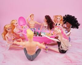 DOLL POSTER - PARTY TIME - CASSOLINO - KRUGERS POSTERS (24x36inch) - $352.88 MXN+