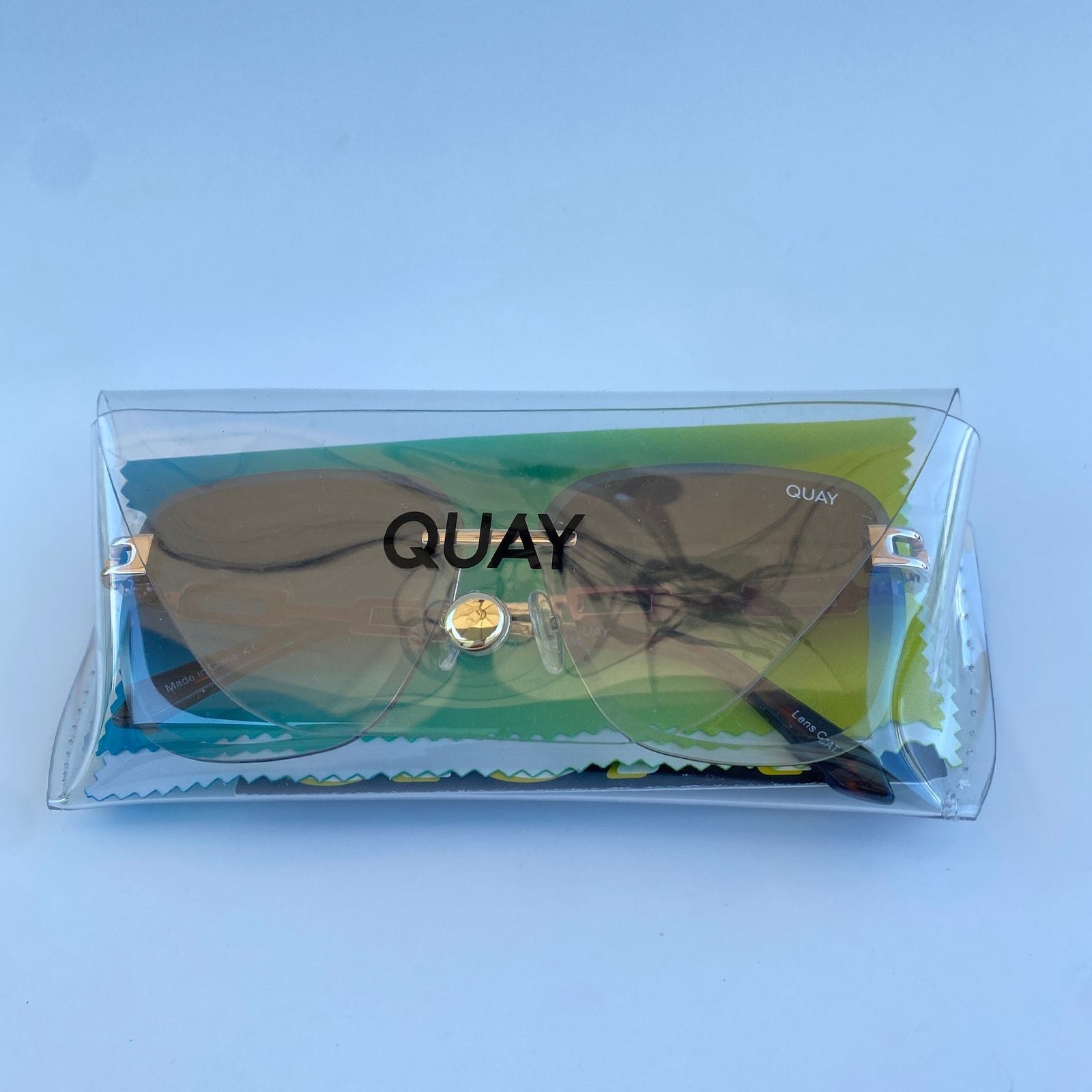 Quay Australia No Cap Gold Fade Rimless Sunglasses  - $98.01