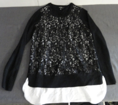 EUC DESIGNER SIMPLY VERA VERA WANG SHINY LS BLACK &amp; WHITE BLOUSE SIZE ME... - $15.68