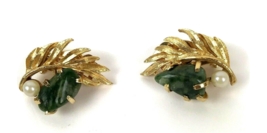 Vintage Earrings LISNER Green Agate Stone Faux Pearl Gold Toned leaf Clip On MCM - £15.44 GBP