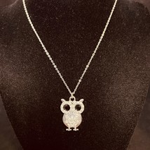 Silver Tone Cable Chain Necklace W/Black And Clear Rhinestone Owl Pendant (3852) - £10.02 GBP