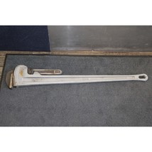 Ridgid 48&quot; 848 Aluminum Pipe Wrench - $4,699.32 MXN