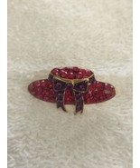 Vintage Red Hat Society Glass &amp; Metal Lapel Brooch Pin - €12,22 EUR