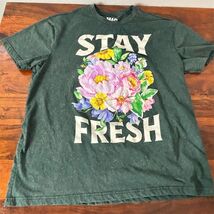 Mad Engine Men's XL Green Graphic Print T-Shirt Floral Stay Fresh - $21.78