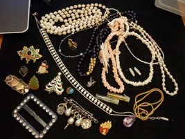 Vintage Jewelry Lot Pins Necklaces Napier  Buckle Mary Chess White Lilac Sample - £39.46 GBP