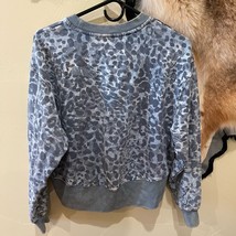 Joy Lab Gray Leopard Sweatshirt - $274.93 MXN