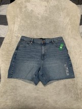 New Gap Womens High Rise Vintage Midi Shorts Size 14/32 NWT - $29.69