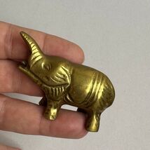 Vintage Brass Elephant Figurine Small 2.5&#39; Trinket Collectible - €15,62 EUR
