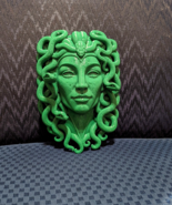 MEDUSA FACE HEAD BUST - WALL ART PIECE SCULPTURE - $1,653.10 MXN