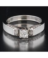 Authenticity Guarantee

14K WHITE GOLD AND 0.26 CARAT DIAMOND ENGAGEMENT... - €576,39 EUR