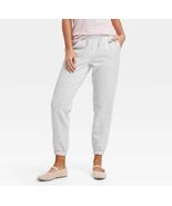 Women's Leisure Studio Mid-Rise Essential Joggers. Universal Thread Gray... - €13,49 EUR