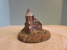 Danbury Mint Lighthouse  PASSAGE ISLAND RED BROWN BRICK  W/BOX  - $27.00