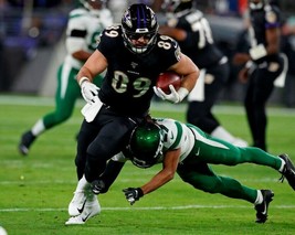 Mark Andrews 8X10 Photo Baltimore Ravens Picture Nfl Game Action - £3.88 GBP