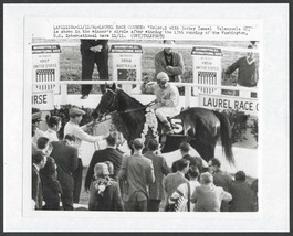 1964 - KELSO in the Winners Circle after Wash. D. C. International - 10&quot; x 8&quot; - £15.92 GBP