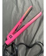 Brilliance New York - 1.25 Inch Diamond Ceramic Flat Iron - Frizz-Free Pink - $312.22 MXN