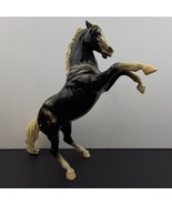 Breyer 1961-1971 &quot;King&quot; Fighting Stallion #34 in Charcoal Black Glossy - $369.57 MXN