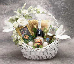Wedding Wishes Gift Basket - Elegant Honeymoon Gift Set - £68.27 GBP