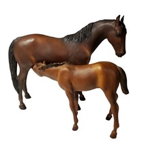 Vintage Breyer #3155 Thoroughbred Mare &amp; Suckling Foal Set Dark Variatio... - $54.99