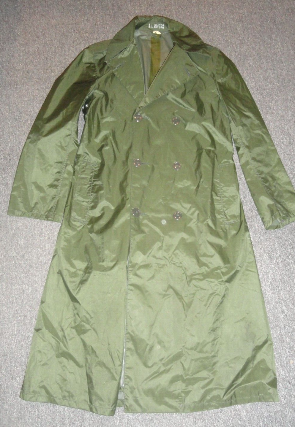 1963 VIETNAM WAR ERA RAINCOAT MANS NYLON RUBBER COATED GREEN M-2 JACKET 38L - $54.17